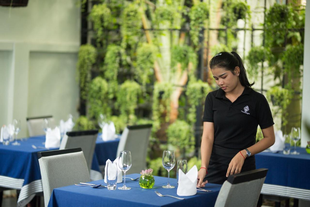 Monthara Angkor Residence Siem Reap Exterior photo