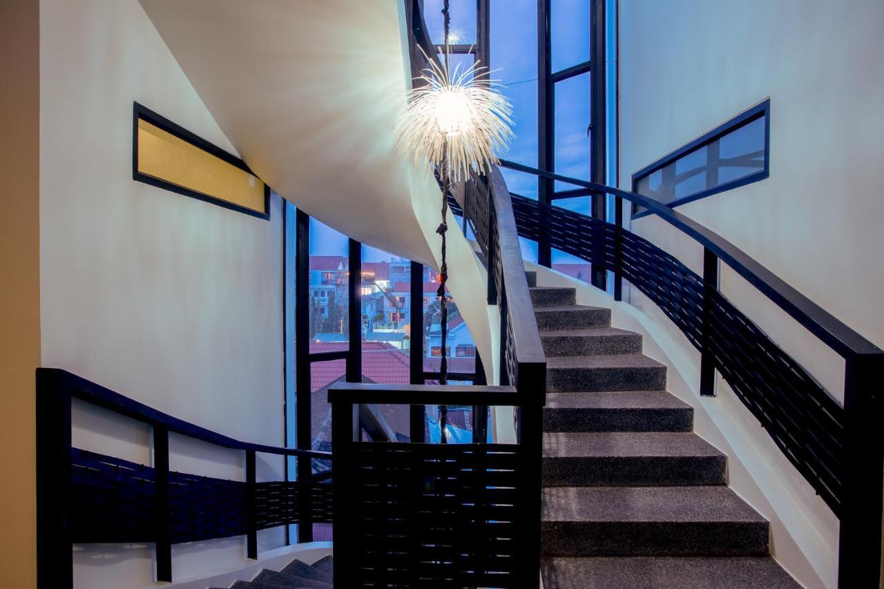 Monthara Angkor Residence Siem Reap Exterior photo